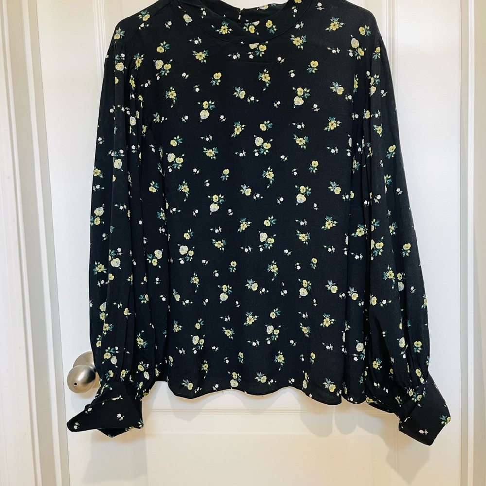 H&M floral Blouse.